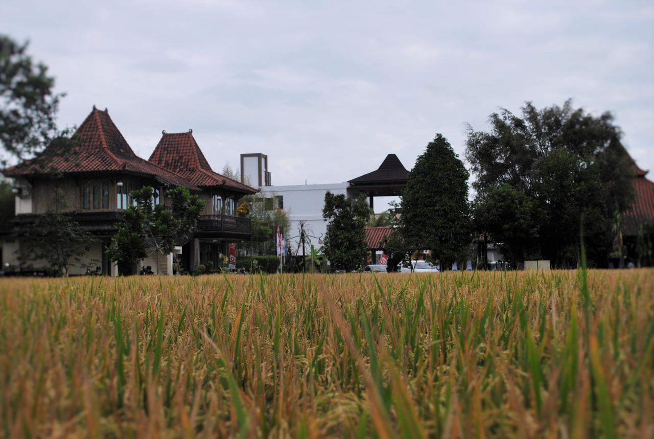 Java Village Resort By Homee Yogyakarta Sleman  Exterior photo
